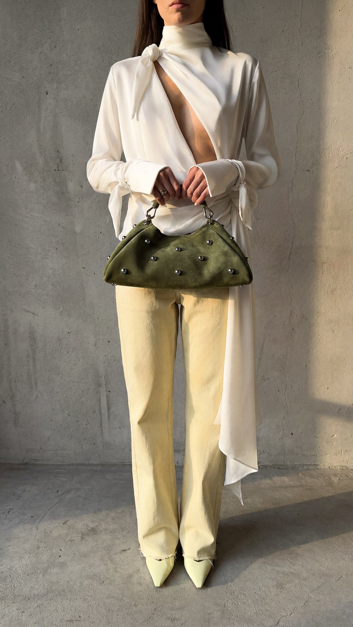 Bag ALMA Olive with half-sphere Studs