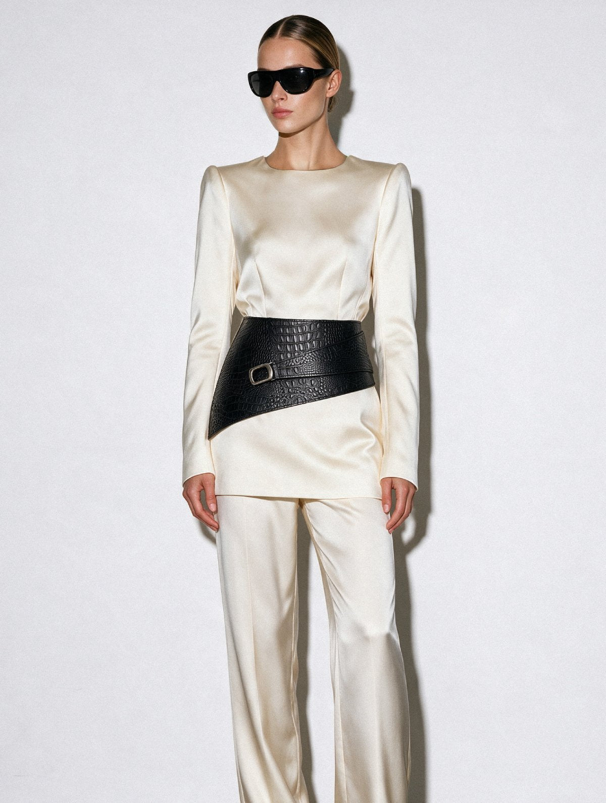 Basque EVORA Black Crocodile-Embossed Leather