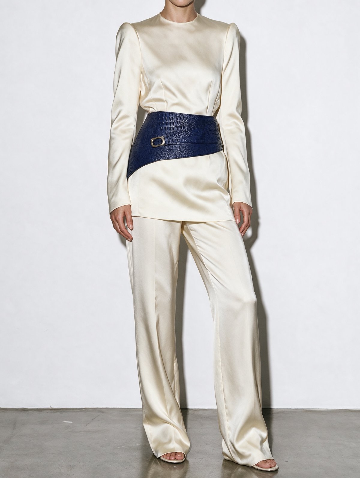 Basque EVORA Blue Crocodile-Embossed Leather