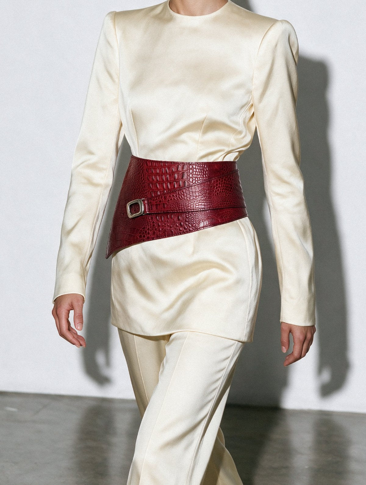 Basque EVORA Red Crocodile-Embossed Leather