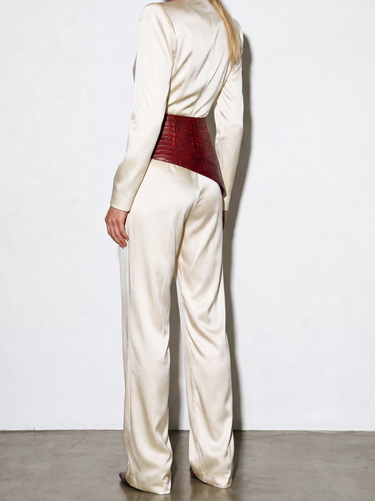 Basque EVORA Red Crocodile-Embossed Leather