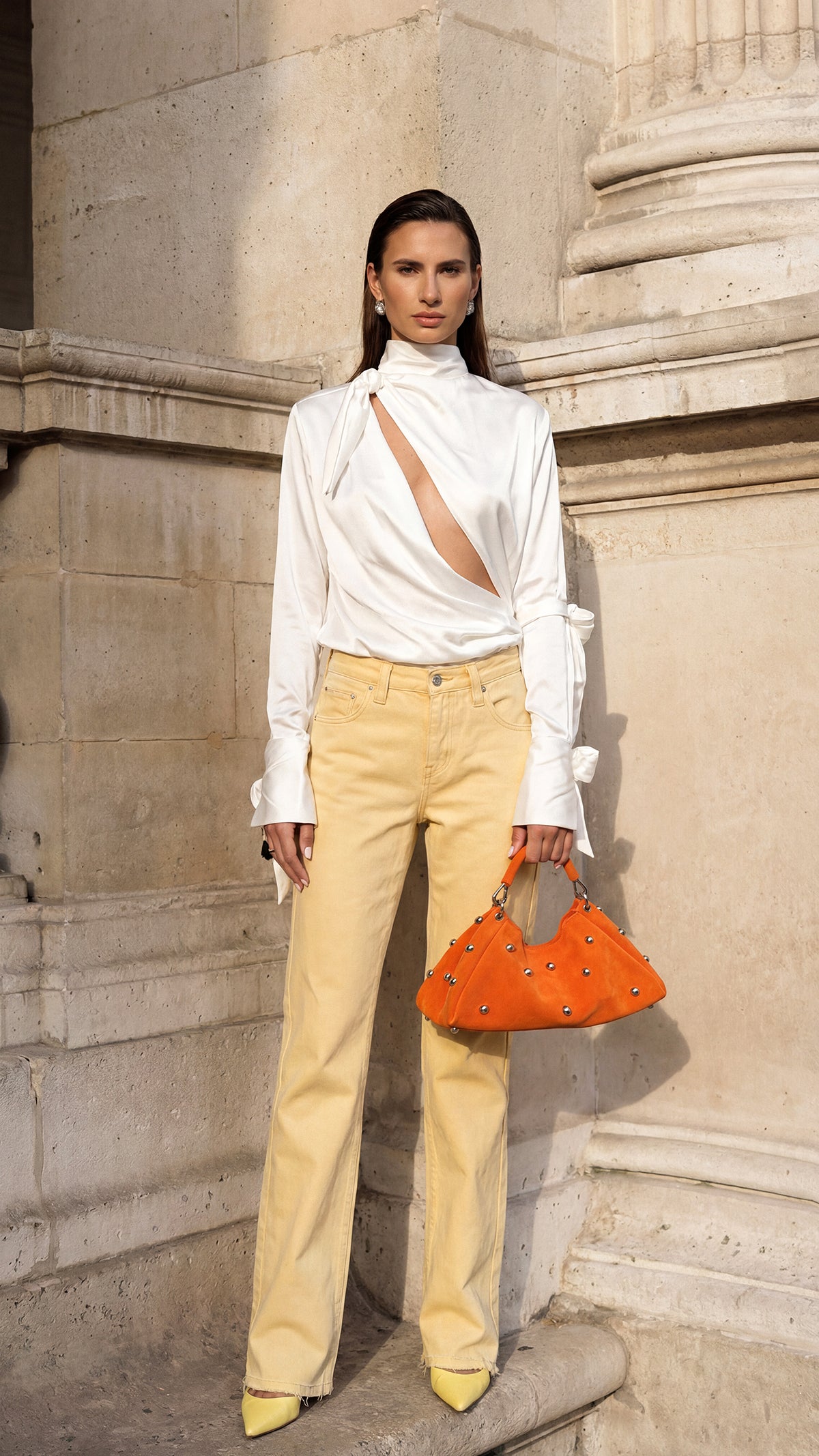 Bag ALMA Orange with half-sphere Studs